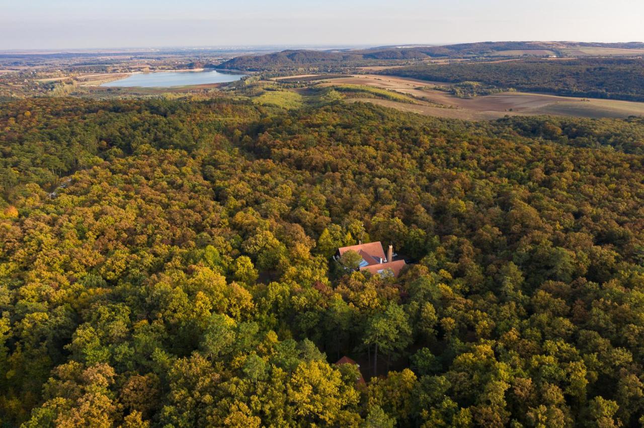 Zseri Vadaszhaz Fehérvárcsurgó Exterior foto